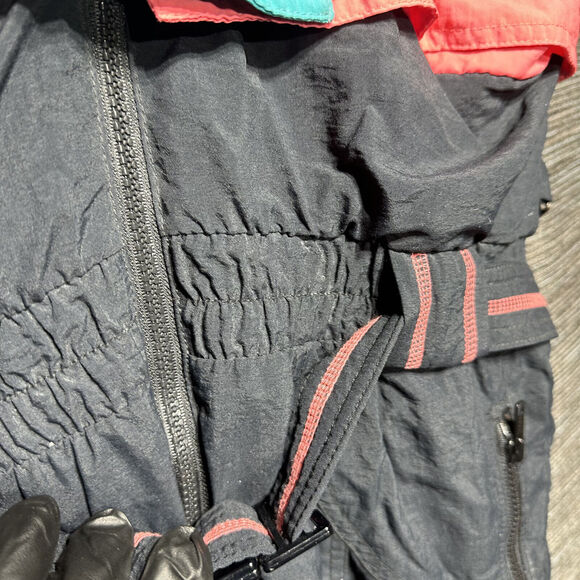 Colorblock Ski & Snow Jacket - Picture 15 of 16